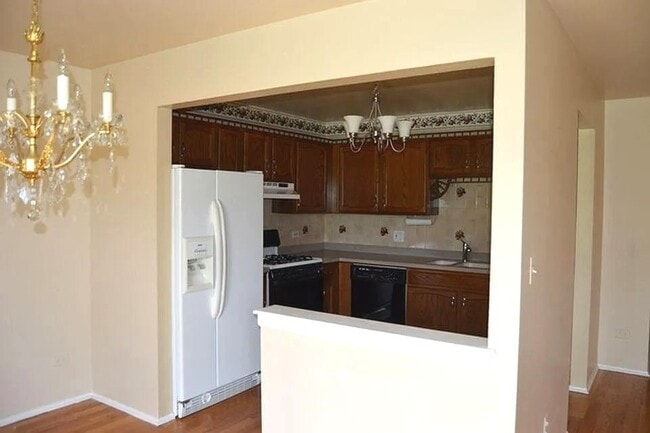 Photo - 877 Cross Creek Dr W Unidad B1