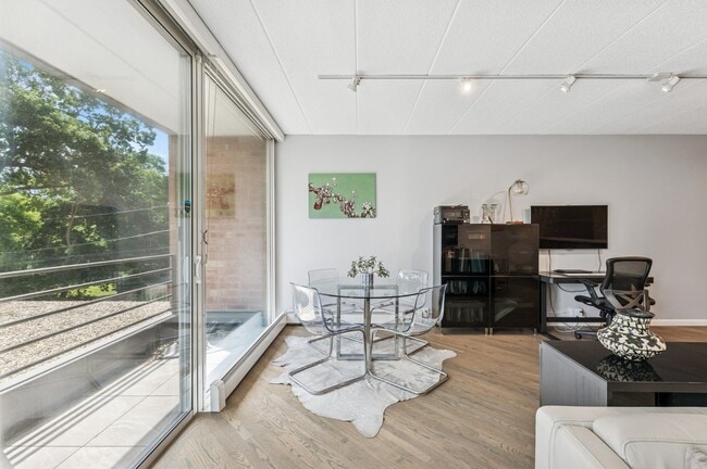 Photo - 630 Vernon Ave Unit 10