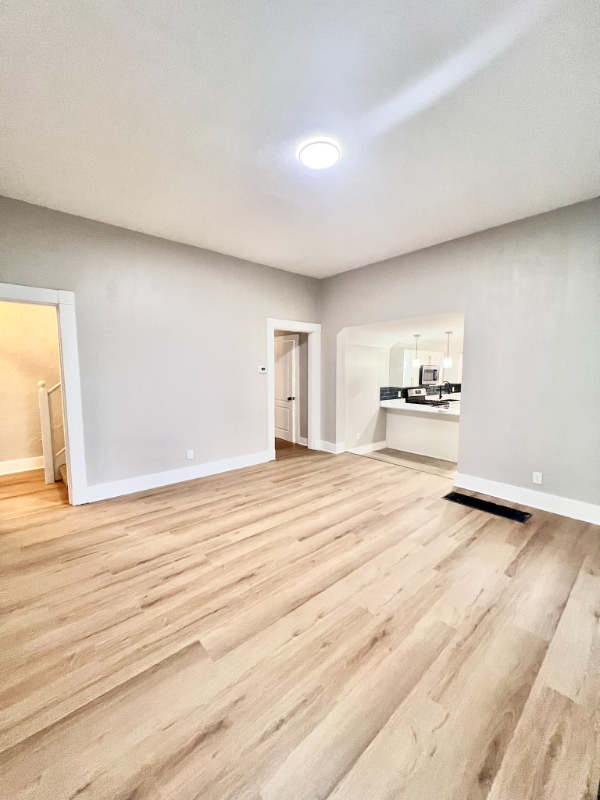 Photo - 4932 Roanoke St