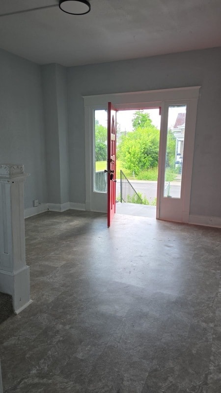 Photo - 669 S 35th St