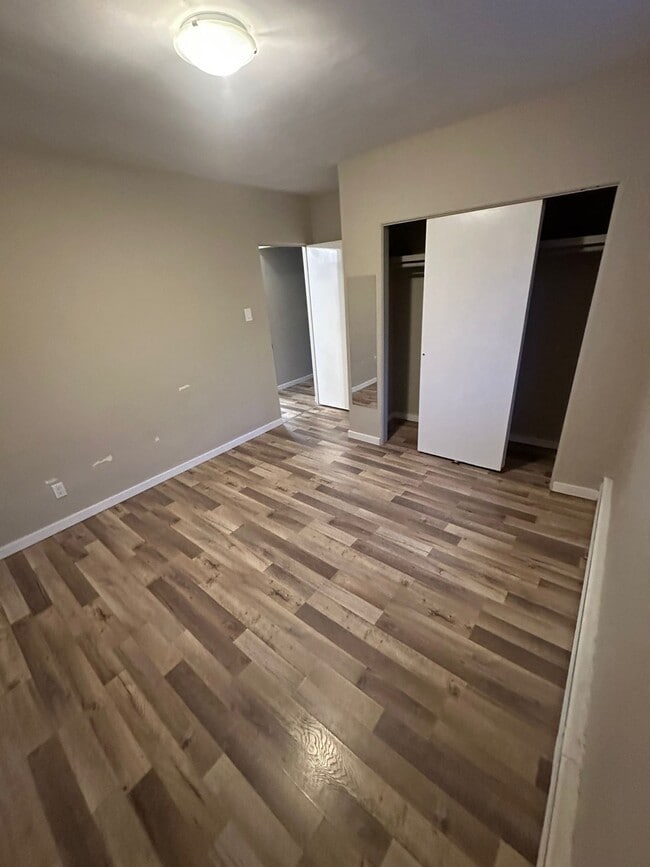Photo - 10734-108 108 St NW Unit 8
