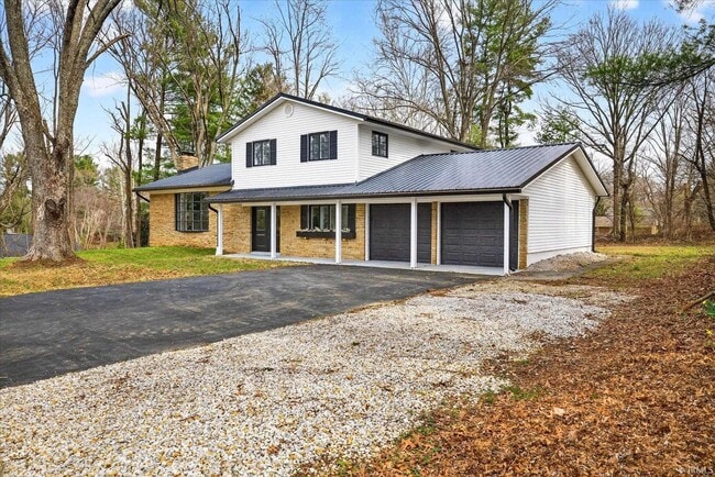 Photo - 633 S Ravencrest Ave