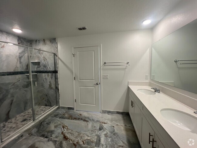 Building Photo - Luxurious New Build 4 Bedroom 2 Bathroom H... Rental