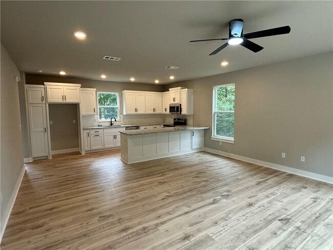 Photo - 7 Prestwick Ln