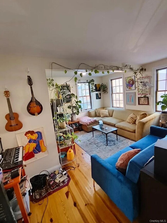 Building Photo - 1009 Brown St Unit 1