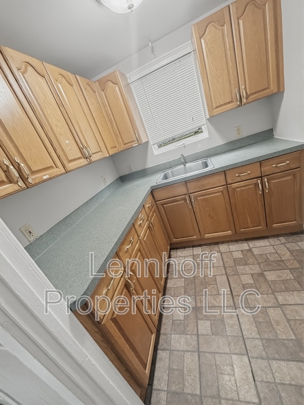 Photo - 130 S Elm St