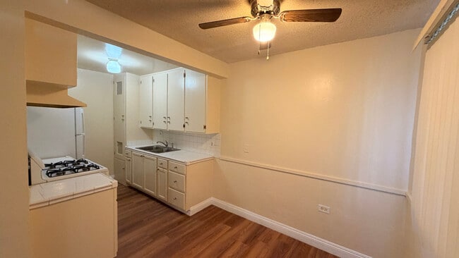 Photo - 1433 W 84th Pl