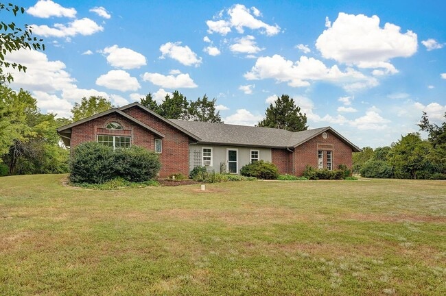 Photo - 3740 W Farm Rd 106