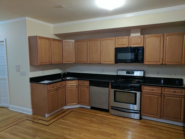 Photo - 4407 Palisade Ave Unit 3