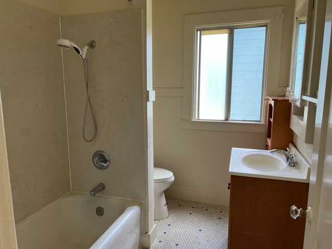 Photo - 1205 College Ave Unit 1205