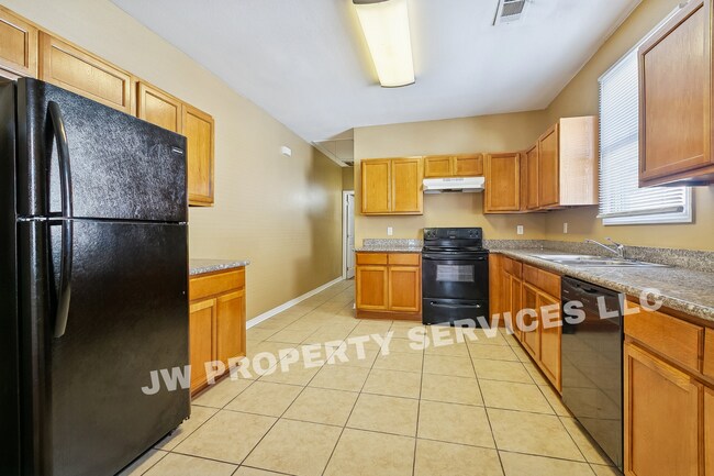 2522 N Tonti St Unit 2522 N. Tonti St