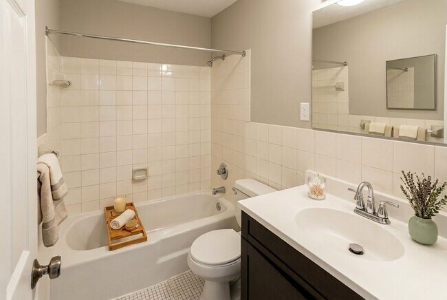 2 bed 1 bath Bathroom