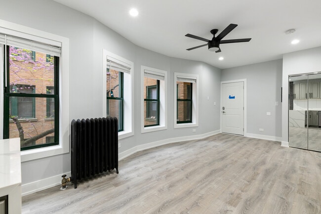 Photo - 7738 N Eastlake Terrace Unit 3E