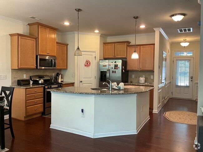 Building Photo - 747 Silver Stream Ln Rental