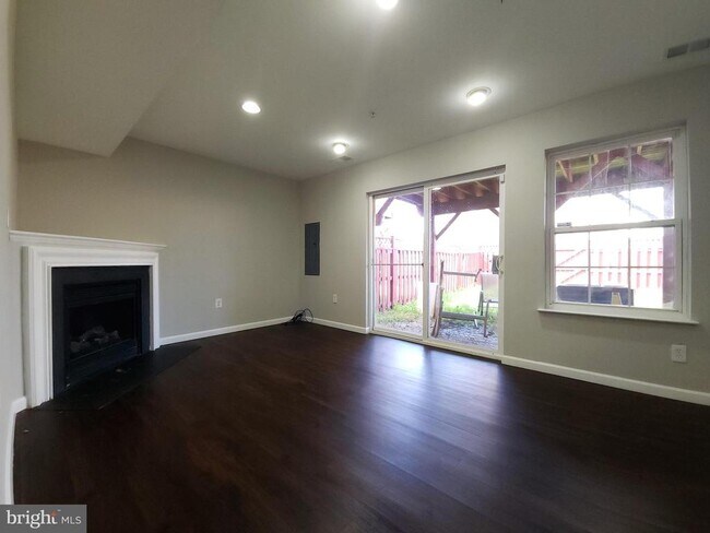 Photo - 4605 Snowflower Blvd