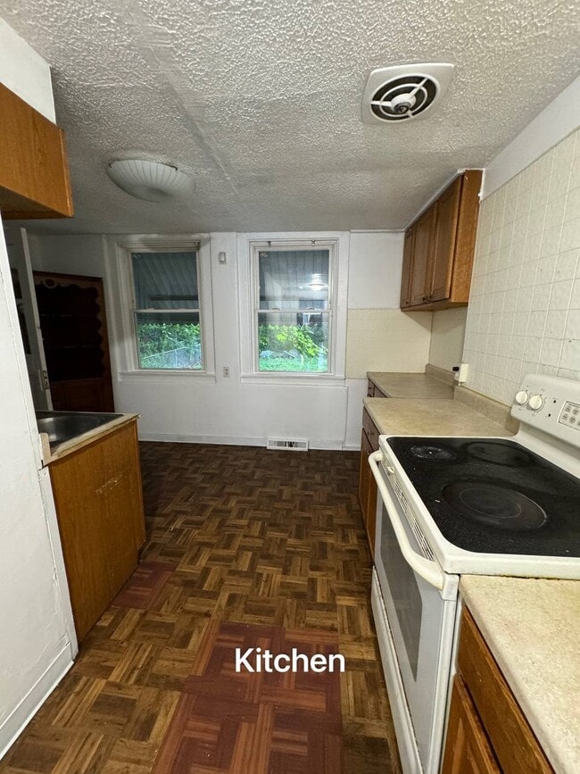 Photo - 317 East Ave