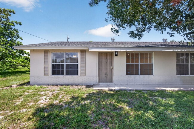 Photo - 3943 Roan Ct W