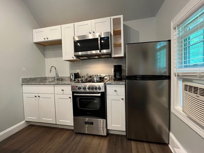 Unit 9, Kitchen - 79 Montvale Ave