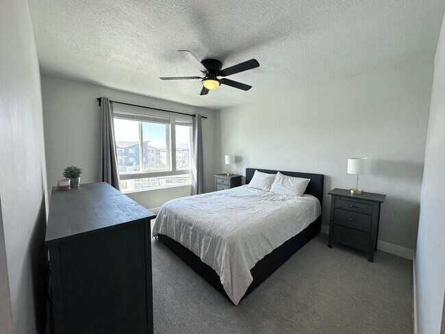 Photo - 1011 W 430 S