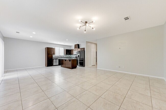 Photo - House For Rent! 4 beds, 3 baths Community ...