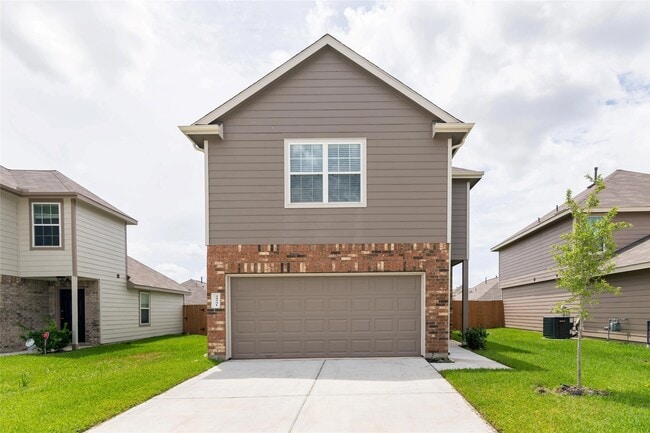 Building Photo - 24331 Amaldi Ct