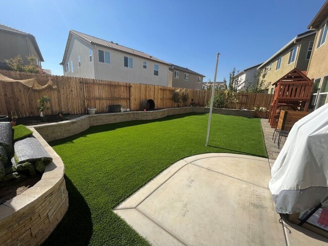 Photo - FIVE Bedroom home in Natomas with SOLAR