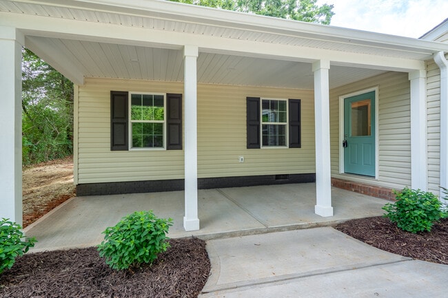 Photo - 185 Garden Ln