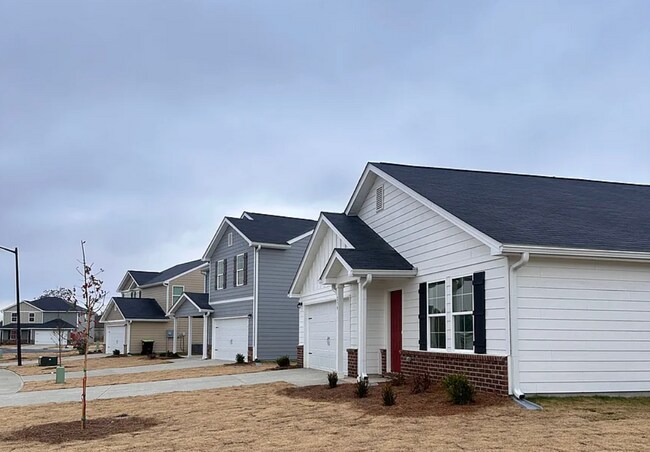 Photo - 239 Isabella Way