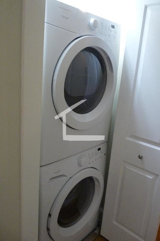 54 Kent St Unit 1