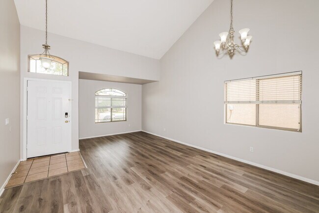 Photo - 8633 W Cordes Rd