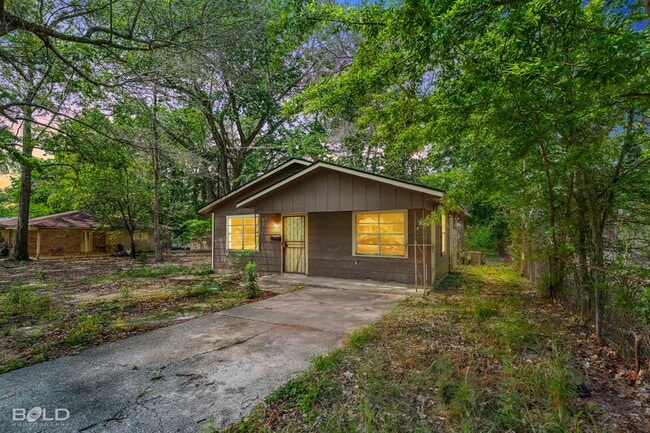 Building Photo - 7120 Karen-