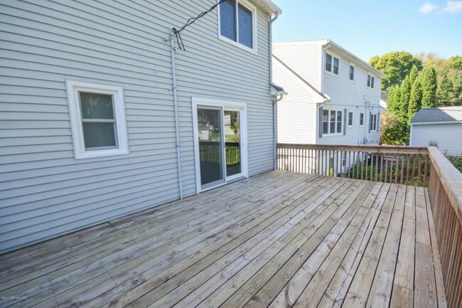 Photo - Cape Cod style home - completely updated throughout!