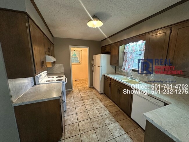 Photo - 110 Robinwood St
