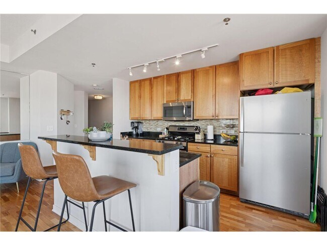 Photo - 929 Portland Ave Unidad 1305