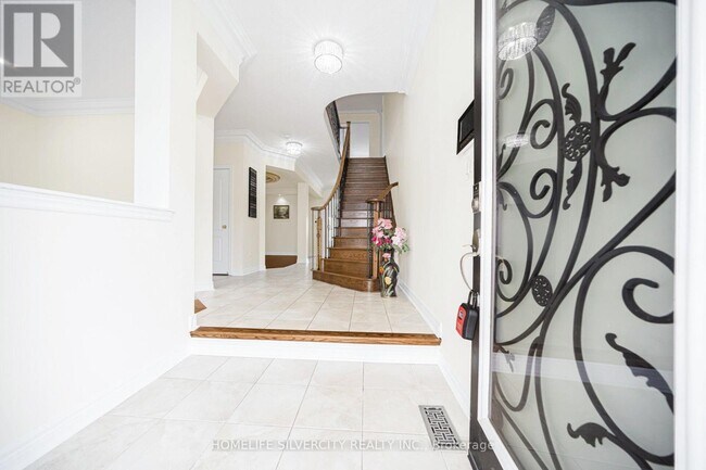 Photo - 17 Sparhill St