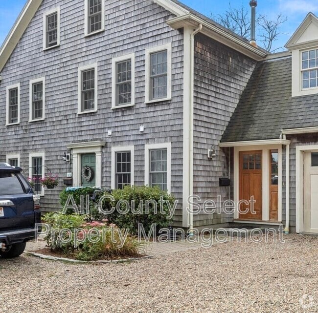 Building Photo - 16 County St Rental