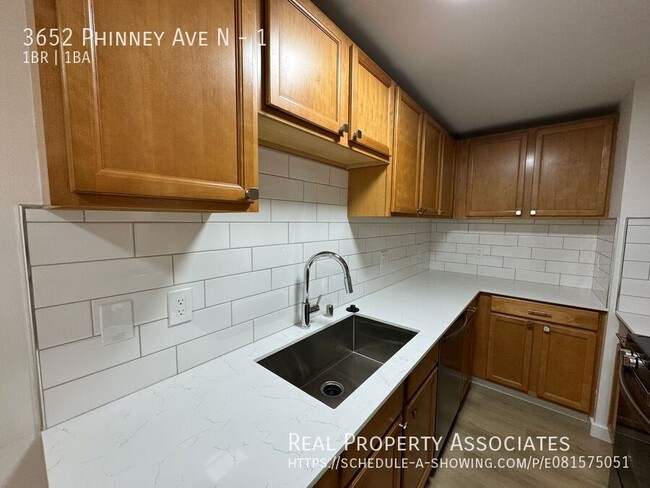 Building Photo - 3652 Phinney Ave N Unit 1 Rental