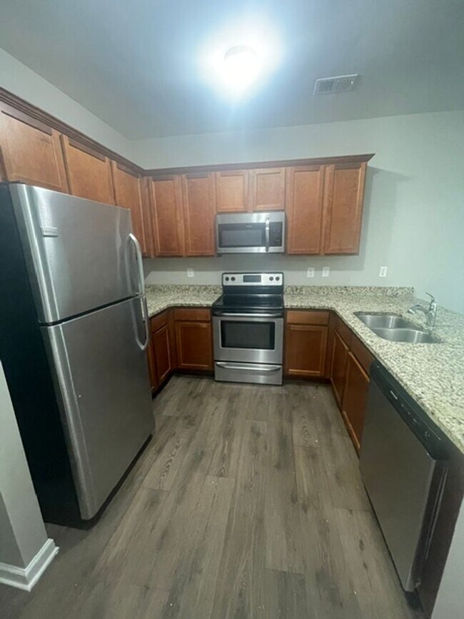 Photo - CedarVillage1025(Warranty) Unidad 1