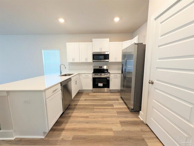 Photo - 9907 Starling Dr