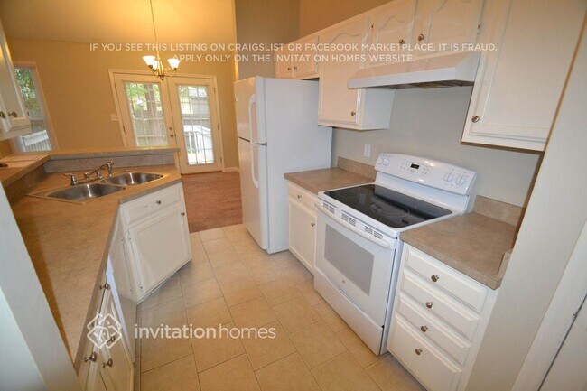 Photo - 2704 Kempsford Pl