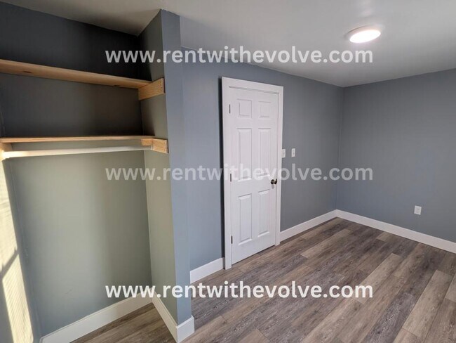 Photo - 952 S Shank St