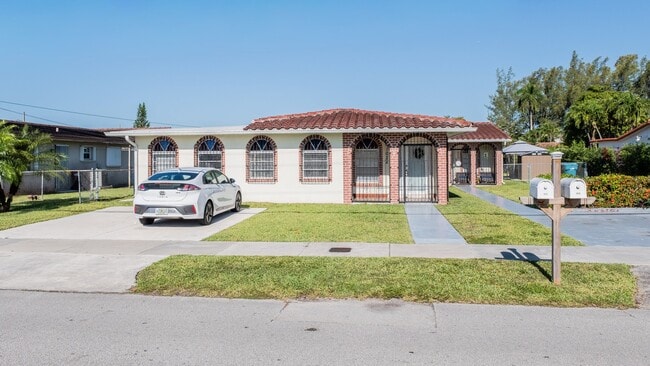 Building Photo - 1020 SW 84th Ave