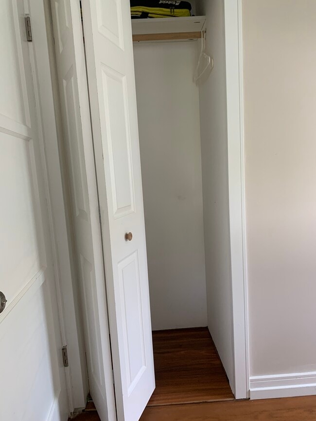 Photo - 467 E 44th Cir