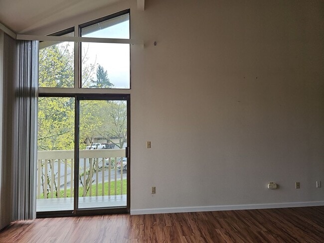 Photo - Amazing 3B/3B Single Family Home near Microsoft, prime Redmond location