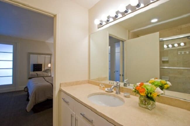 Photo - 811 18th St NW Unidad ID1373185P