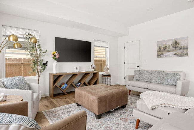 Photo - 35 Keystone Ave Unit ID1467232P