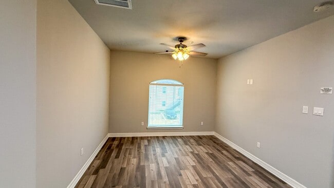Photo - 7823 Gladstone St Unit B1
