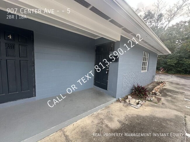 Building Photo - 907 Center Ave Unit 5