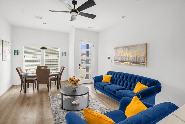 Photo - 4321 McKinley St