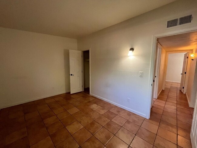 Photo - 4 bedroom 2 bath home centrally located